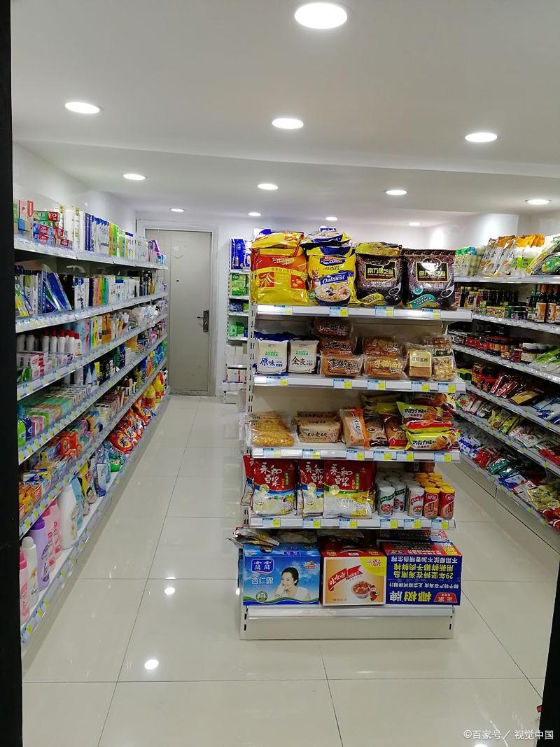 "太无耻了!"上海,一大学生偷取了便利店的10件商品,总共价值89.9元,后